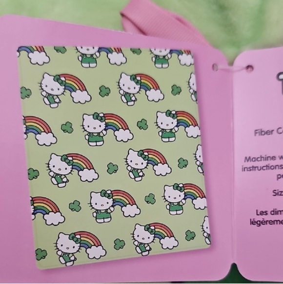 ✨️🍀NWT ST. PATRICKS HELLO KITTY BLANKET/ RAINBOWS &SHAMROCK ✨️🍀✨️🍀 - Picture 2 of 3